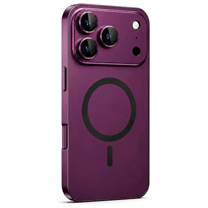 Forro metálico para iPhone con protección para la cámara